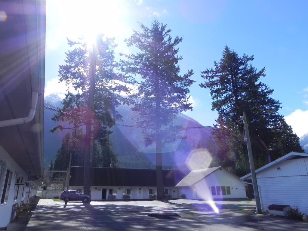 Skagit Motel Хоуп Экстерьер фото